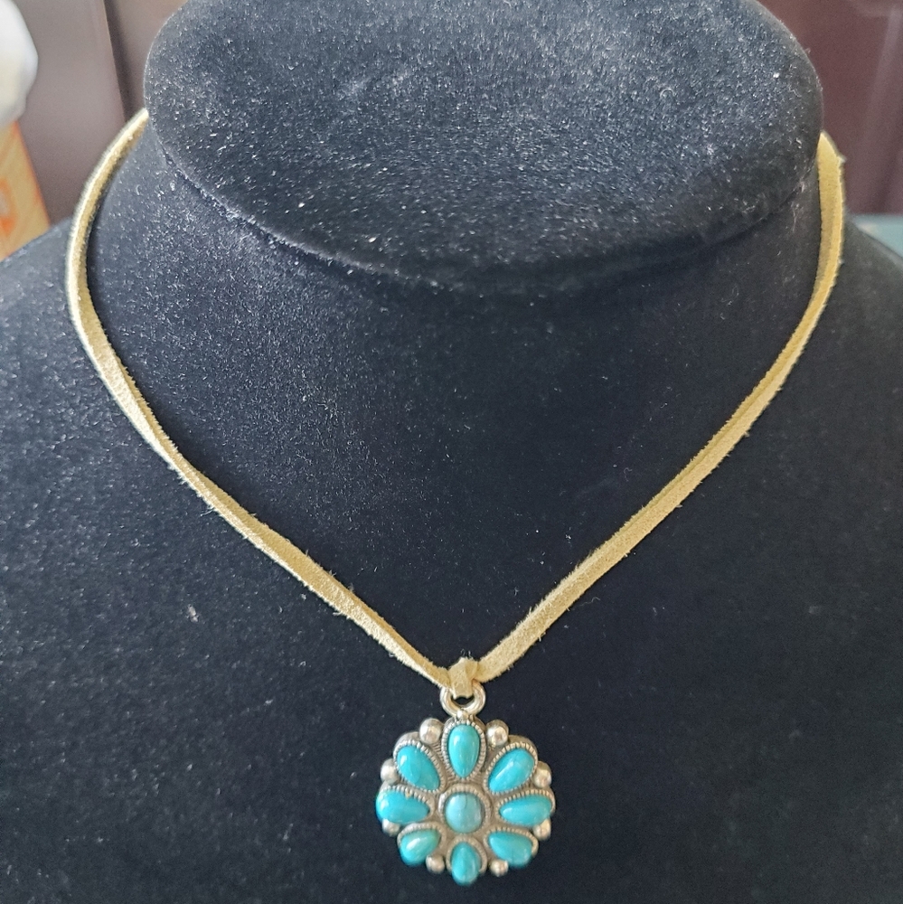 Vintage Y2K choker